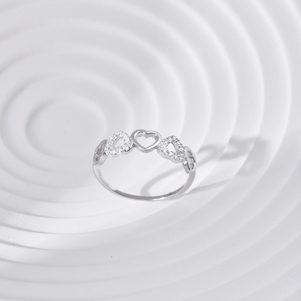 Ring Pavé Hearts Kristallweiß